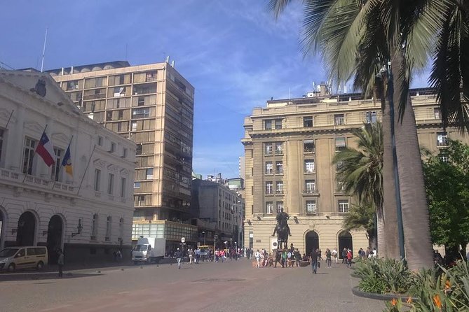 Santiago Private walking tour with Lunch - Mercado Central lunch: where the seafood smell leads the way