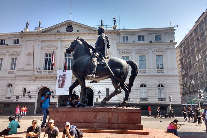 Santiago Private walking tour with Lunch - Hotel pickup to the Metro de Santiago ride