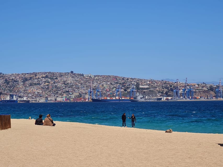 Santiago: Tour to Valparaiso and Casablanca - FAQ