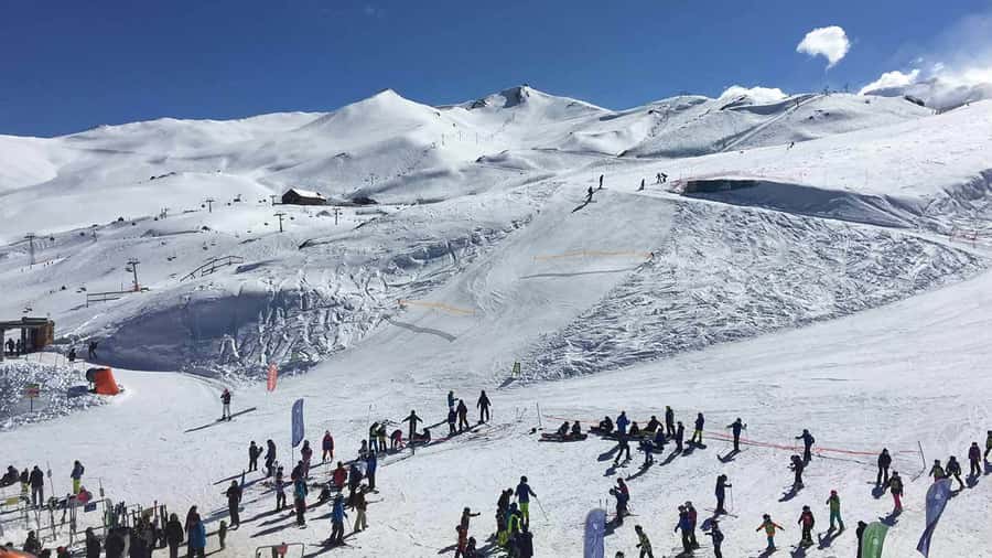 Santiago: Valle Nevado and Farellones Ski-Center Day Trip - Valle Nevado Around 3,000m, Observation Deck Views and Lift Access