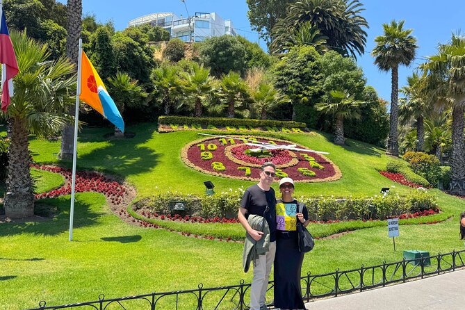 Santiago: Viña del Mar, Valparaiso & Casablanca Valley Tour - Viña del Mar First, Then the Fonck Museum Moai and Flower Clock Stops