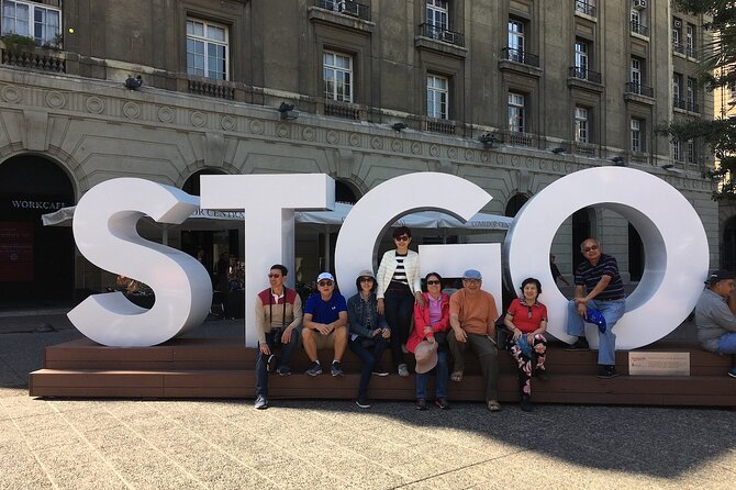 Santiago Walking Tour: Heart of Santiago, Queer History & Culture - Plaza de Armas: Origins of the City and the Spot Linked to Early LGBT Protest
