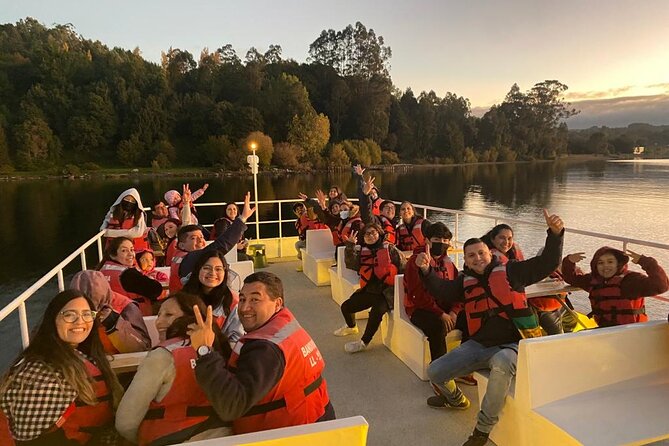 Scenic Catamaran Tour on Llanquihue lake - The audio tour in 3 languages, and how to use it well