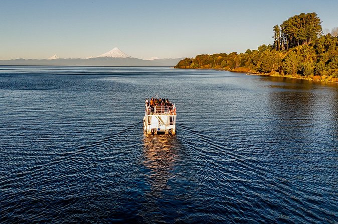 Scenic Catamaran Tour on Llanquihue lake - Timing and group size: what a 45-minute tour feels like