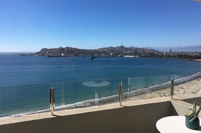 Spas and Beaches Tour: La Herradura -Totoralillo - Guanaqueros -Tongoy - Stop 1: La Herradura Viewpoint, Calm Waves, and a Pirate Treasure Story