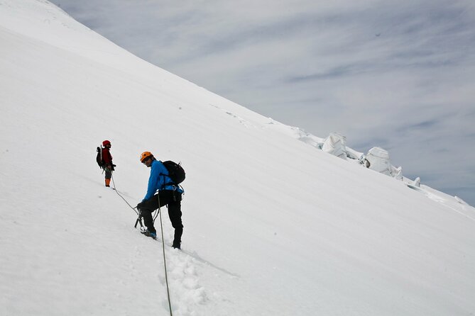 Sunrise Hike up to the Glacier of Osorno Volcano - The Osorno Glacier Approach: Reaching 2,100 masl and Walking Toward La Isla