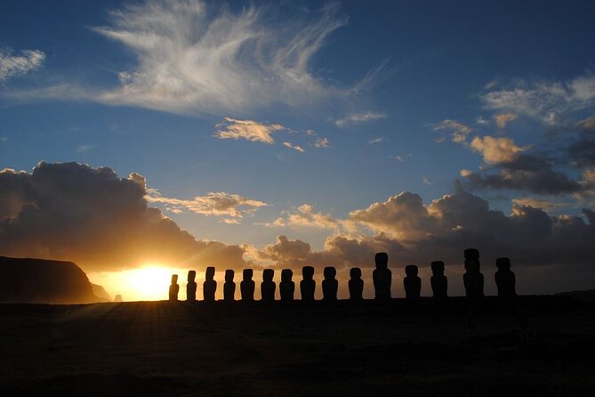 Sunrise in Tongariki on Easter Island Rapa Nui - Sunrise at Ahu Tongariki: why this 22-meter ahu hits different