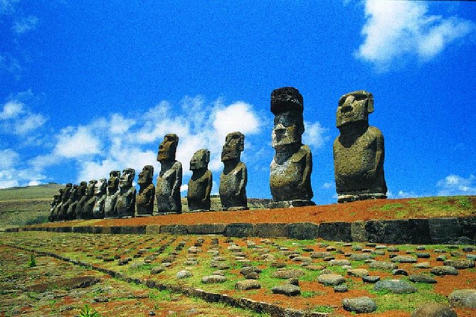 T1-THE GRAND TOUR (non-cruise visitors) - A 9 to 10 hour Rapa Nui highlights circuit, built for first-timers