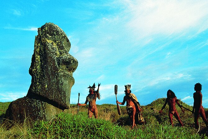T1-THE GRAND TOUR (non-cruise visitors) - Stops 3 to 6: The north coast’s biggest Moai, the petroglyphs, and Ahu Tongariki