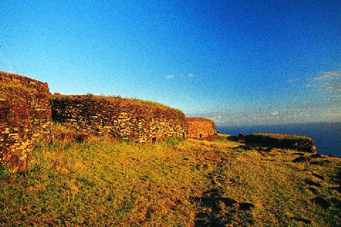 T3+T4-RAPA NUI ARCHAEOLOGICAL SITES (non-cruise visitors) - Two days, one island: how this Rapa Nui archaeology tour really plays