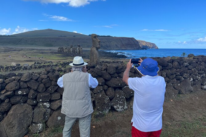T3+T4-RAPA NUI ARCHAEOLOGICAL SITES (non-cruise visitors) - Ahu Vinapu: stonework you can actually inspect