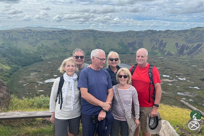 T3+T4-RAPA NUI ARCHAEOLOGICAL SITES (non-cruise visitors) - Puna Pau: hats, hairstyles, and red stone for style