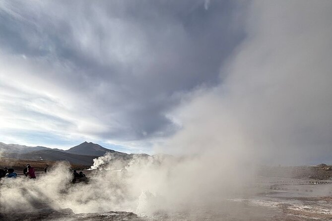 Tatio Geysers Tour with Breakfast and Flamenco Watching - Breakfast and cocktails after the hard part of the day