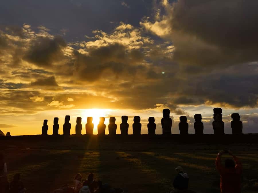 Tongariki Sunrise: Half Day Private Tour - Your guide and the Rapa Nui context you get in real time