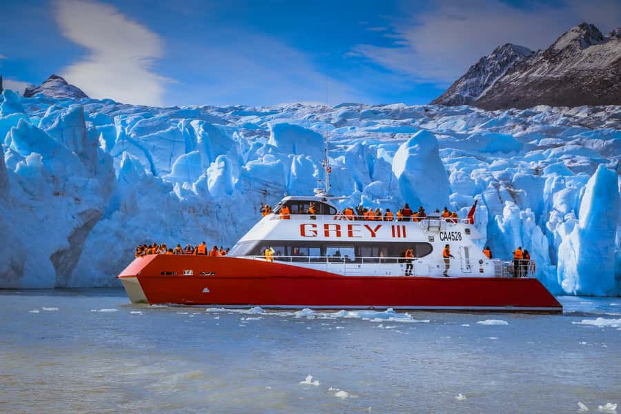Torres del Paine: 3-Hour Scenic Boat Tour to Grey Glacier - The Grey Lake sailing segment, when the day shifts from land to ice