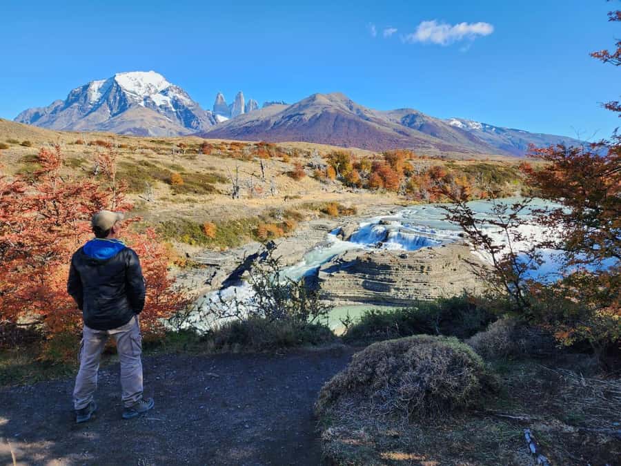 Torres del Paine Day Trip from El Calafate - Getting started: hotel pickup at 6:30 AM and the cross-border rhythm