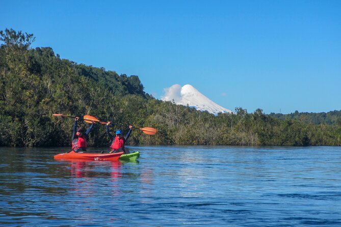 Tour Guiado en Kayak por Rio Maullin / Medío dia en Pto. Varas - Snack, brief rest, and the option to swim or just chill