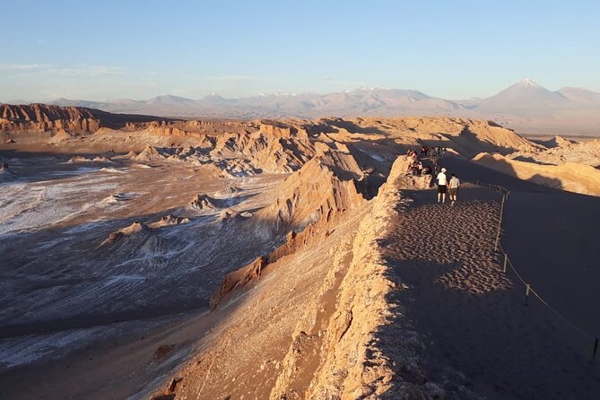 Tour to the Valley of the Moon San Pedro de Atacama - Why Valle de la Luna can look unreal at golden hour