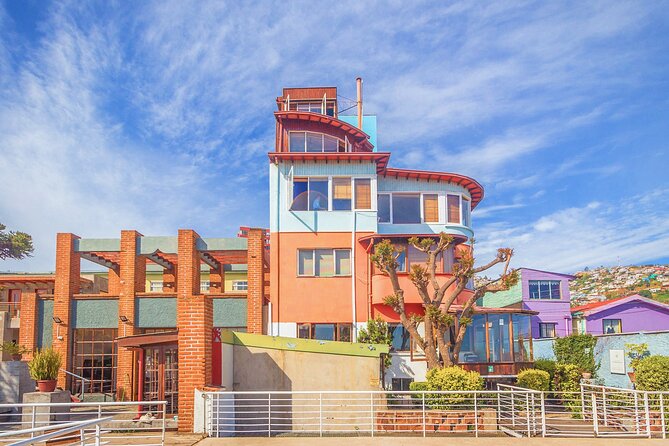Tour to Valparaíso, Viña del Mar, Pablo Neruda Museum and Vineyard - Casablanca Valley wine route: what the tasting is actually for