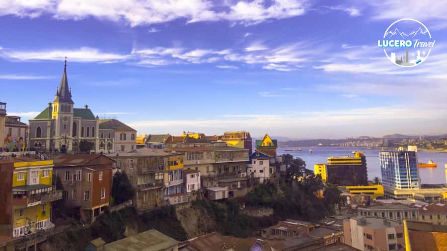 Tour Valparaiso + Viña del mar - Casablanca Valley first: coffee, photos, and the local flavor setup