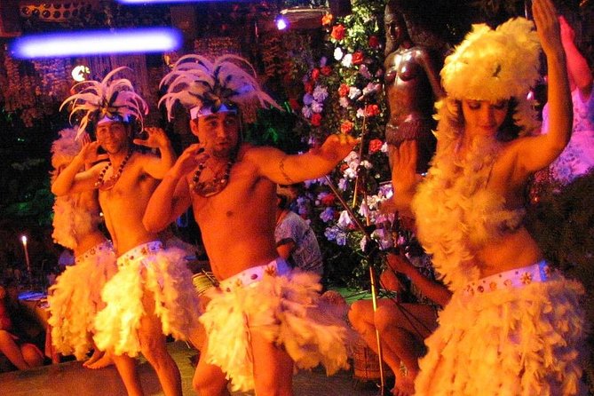 Traditional Dinner Show in Santiago - Why This Santiago Dinner Show Feels Like a One-Night Cultural Passport
