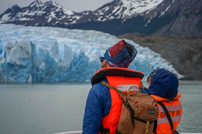 Transporte Compartido de Puerto Natales a Lago Grey (RT o OW) - What You Can Expect From the Ride (and the Driver)