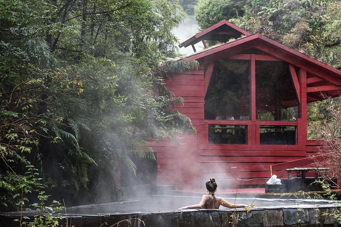 Trekking Mirador el volcano + Geometric hot springs - Key Points to Know Before You Go