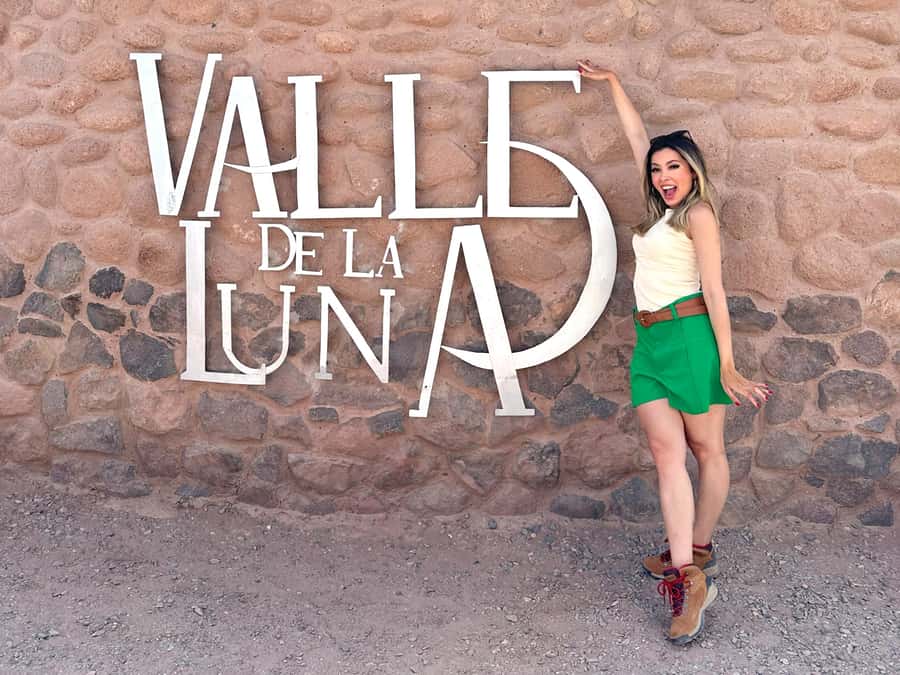 Valle de la Luna: A Moon-Like Escape in Atacama - Duna Mayor: your first step onto the pale stage