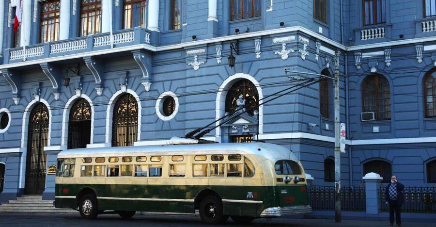 Valparaiso 3-Hour Walking Tour - The old port and customs area: what you will actually notice on this walk