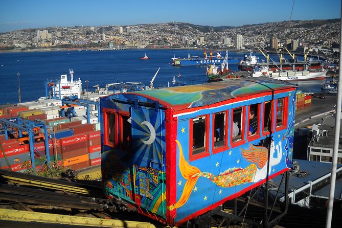 Valparaiso and Viña del Mar visit their Casas de Colores - Casablanca Valley viewpoints: why the wine hills matter for your photos