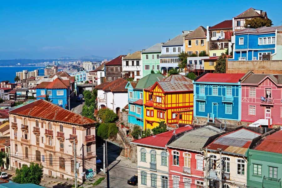 Valparaiso: Guided Walking Tour with Ascensor Rides - Meeting at Plaza de La Victoria, and why this start matters