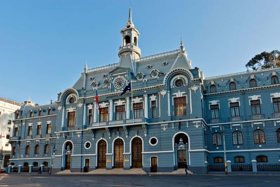 Valparaiso : Must-See Sites Walking Tour With A Guide - Pasaje Gálvez and Paseo Gervasoni: Street Art That Feels Like a Soundtrack