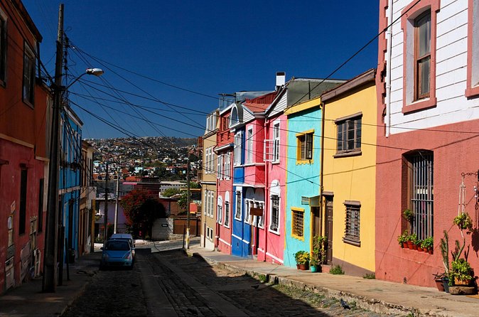 Valparaiso : Private Custom Tour with A Guide (Private Tour) - Stop 3: Cerro Alegre, hills, gardens, and English-influenced streets