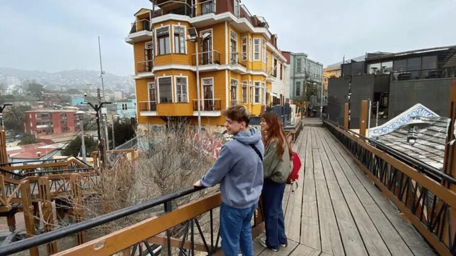 Valparaíso: Private Full Day Sightseeing Tour - Lunch with sea views, and how to think about food on your own