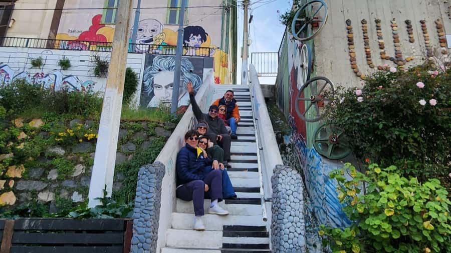 Valparaíso, Viña del Mar and Casablanca Full Day Experience - Should You Book This Valparaíso, Viña del Mar, and Casablanca Day?
