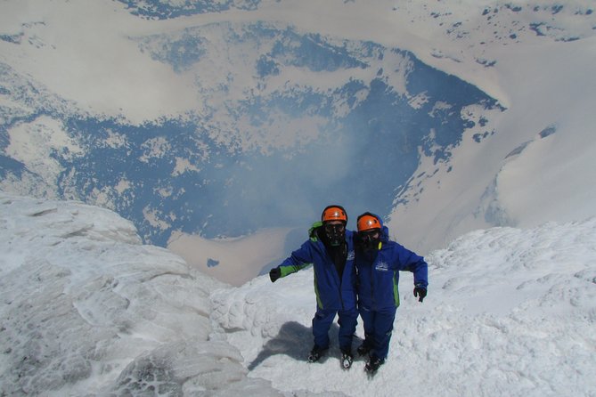 Villarrica Volcano ascent - Getting started at Pucon, 6:00 am, and staying organized
