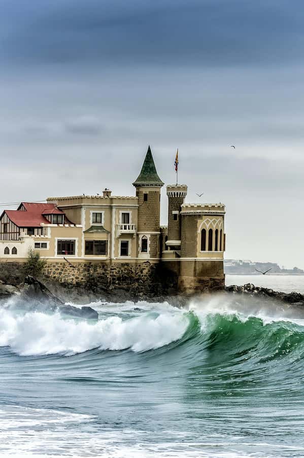 Viña del Mar: Guided city tour - Wulff Castle and the Casino area, architecture you can frame