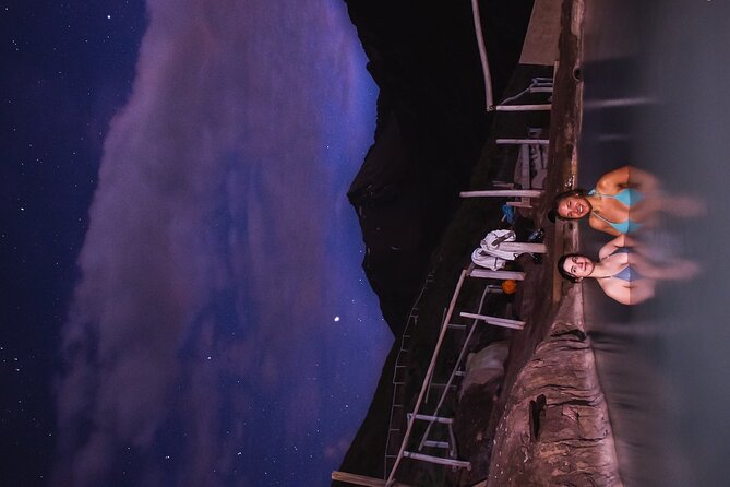 Volcanic Hot Springs Stargazing Night Tour Experience With Photos - Camino al Volcan: quick photo pull-offs and local craft culture