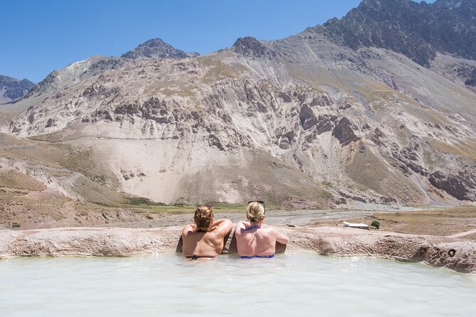 Volcano & Hotsprings 4K - Stop 1: AndoAndes briefing, then the hike begins