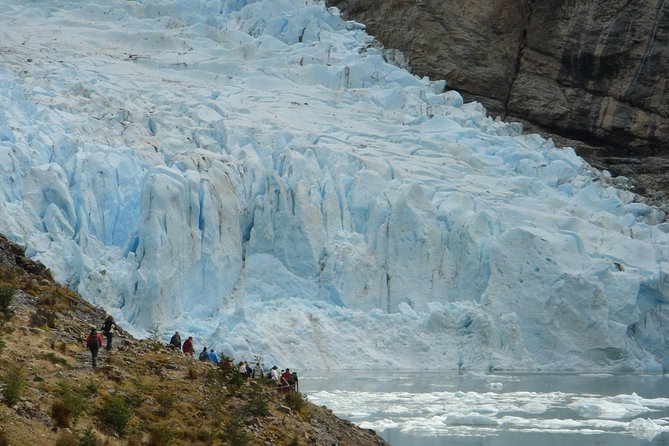 Whales, Penguins & Glaciers Navigation From Punta Arenas - Routing to Cabo Froward: forts, lighthouses, and sea routes