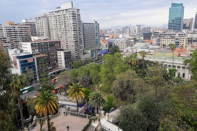 Wine Tour and Santiago City in a Small Group - La Moneda to Plaza de Armas, the political core of Chile